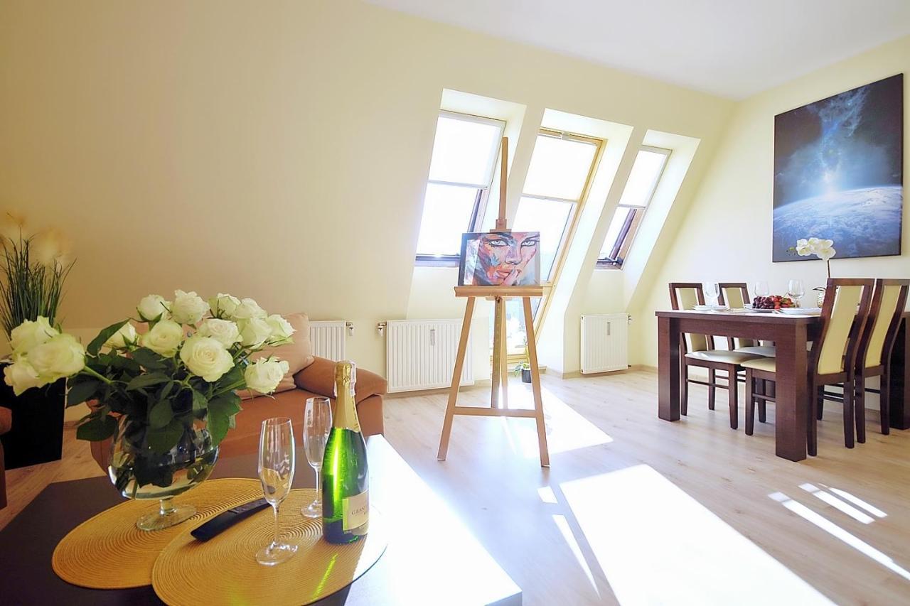 50 M Do Plazy Thobruk Apartamenty Piekna Dama Z Kolobrzegu Eksteriør billede